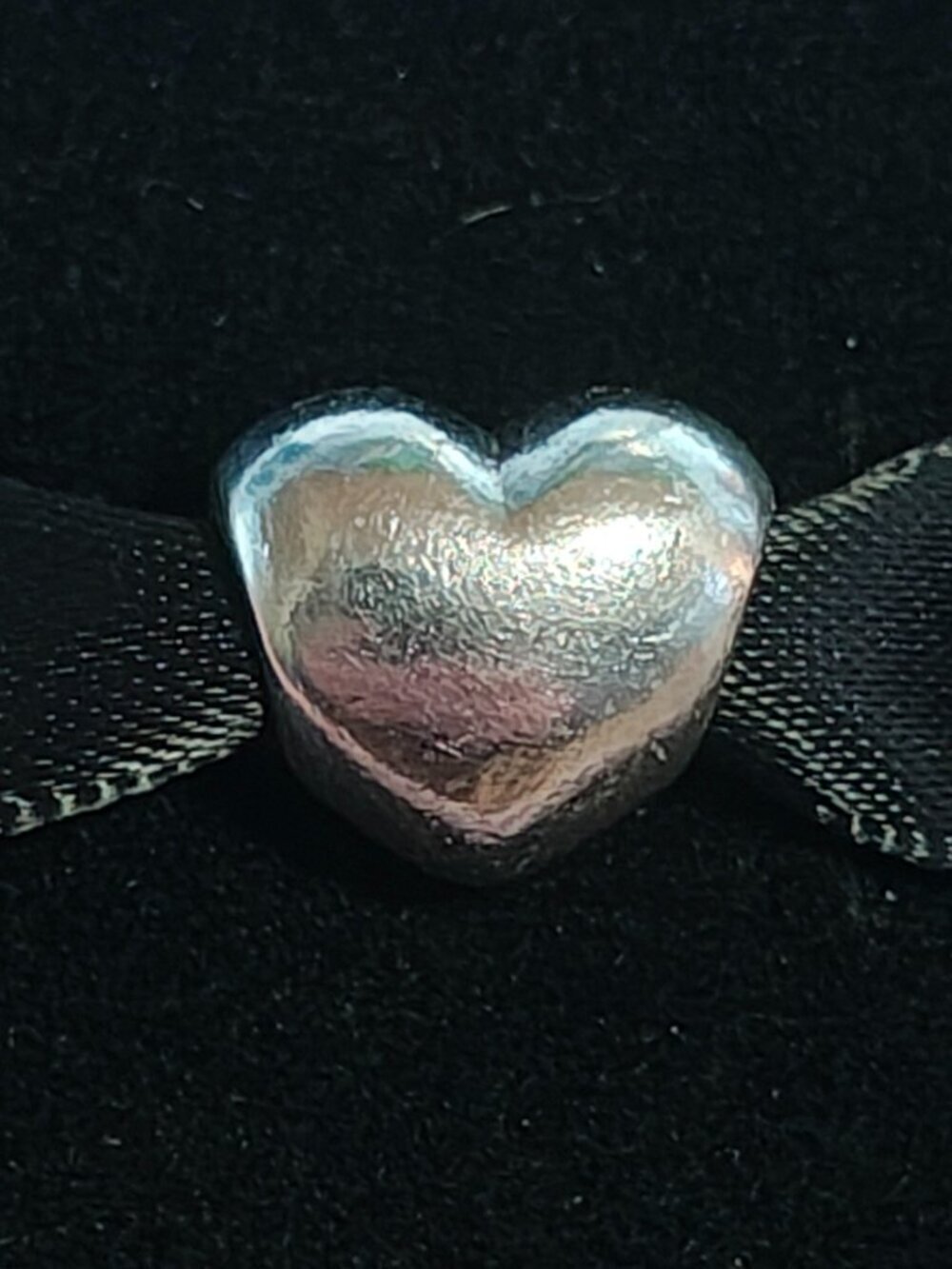 Authentic Pandora Large Smooth Heart Charm 790137 - Picture 7 of 7